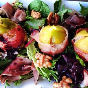 Grilled fig salad with pomegranate molasses and caramelised&nbsp;walnuts.