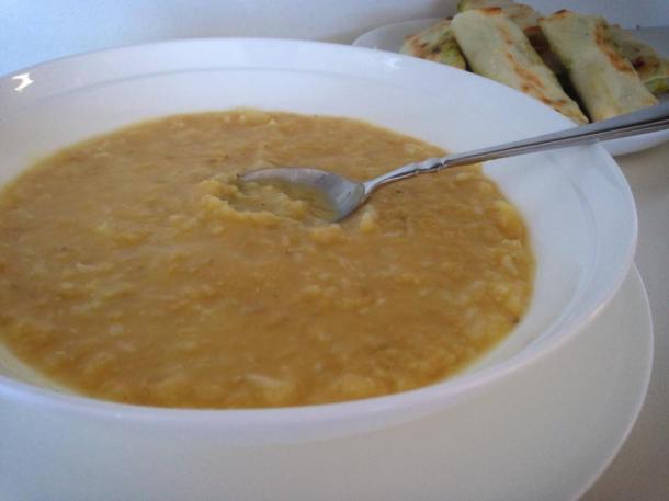Red lentil soup with rice