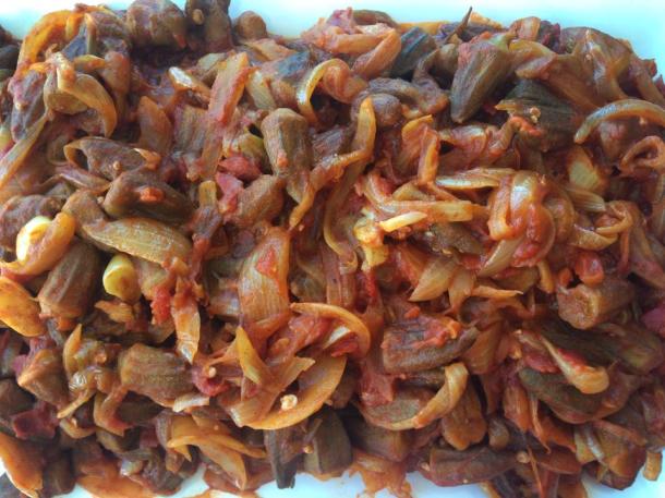 Okra in tomato sauce