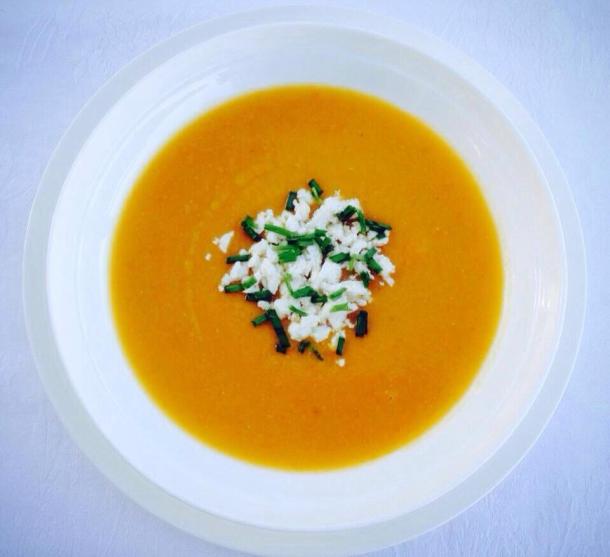Pumpkin, carrot and lentil soup