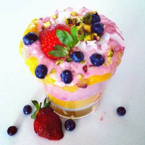 Mango and Raspberry&nbsp;Smoothie