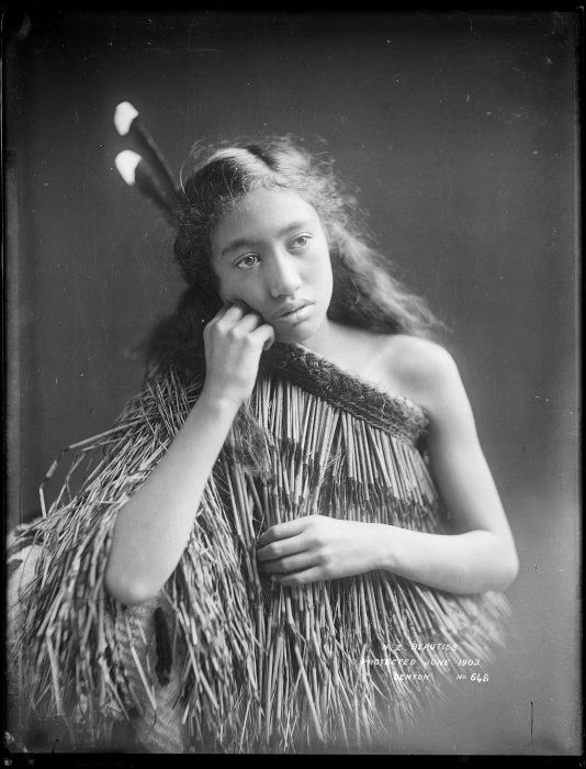 Unidentified Maori girl, Wanganui region - Photograph taken by Frank J Denton, Jun 1903 http://mp.natlib.govt.nz/detail/?id=32316&l=en